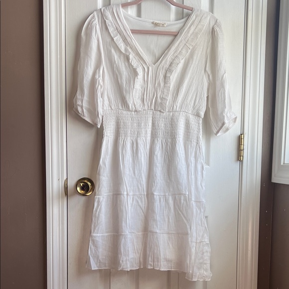 Kings Road Dresses & Skirts - White Midi Dress with V-Neck and Smocked Waist